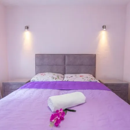 Holiday Home Toni, Makarska- Vinjani