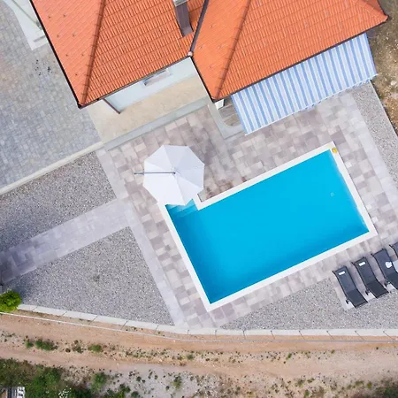 Holiday Home Toni, Makarska- Vinjani Villa *