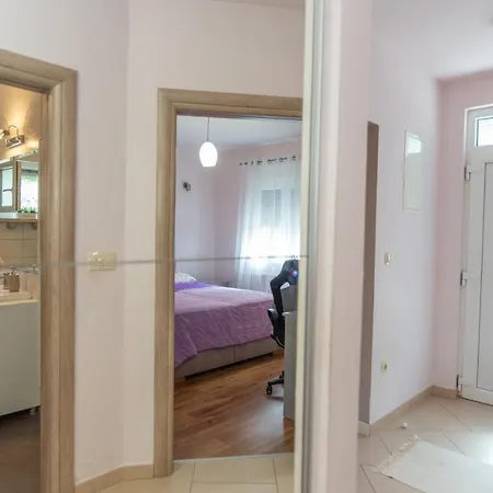 Villa Holiday Home Toni, Makarska- Vinjani *